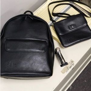 Béis - The 2-In-1 Backpack, IN BLACK ( no longer sold)